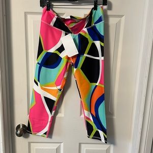 NWT Fabletics Salar size M capri